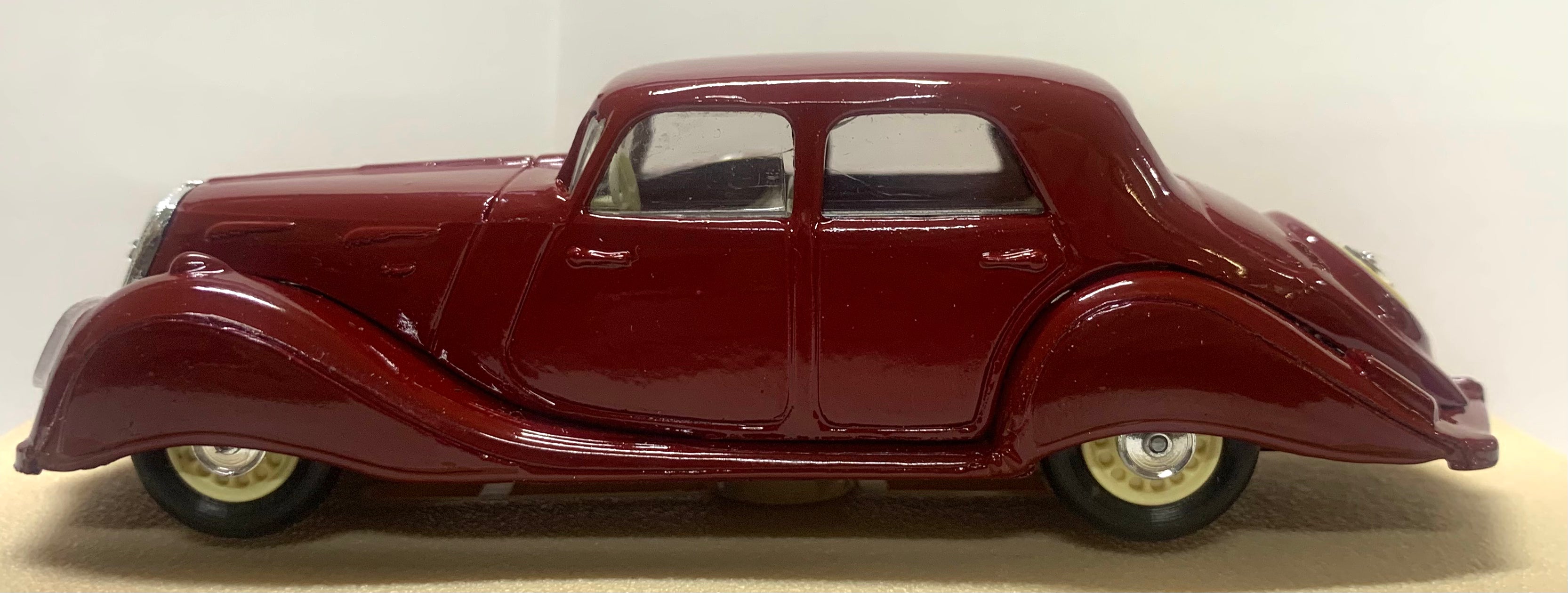 Eligor 1006 Panhard Dynamic Berline 1937 neuf boxed/en boite 1/43