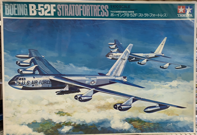 Boeing B52F Stratofortress 1/100