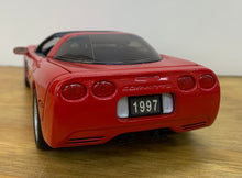 Load image into Gallery viewer, 1997 Corvette Coupe, Red, 1/24
